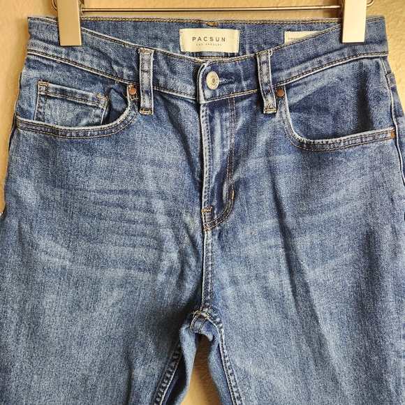 PacSun Womens |26| Vintage Icon Raw Hem Mid Rise Cropped Medium Wash Jeans - Picture 3 of 12